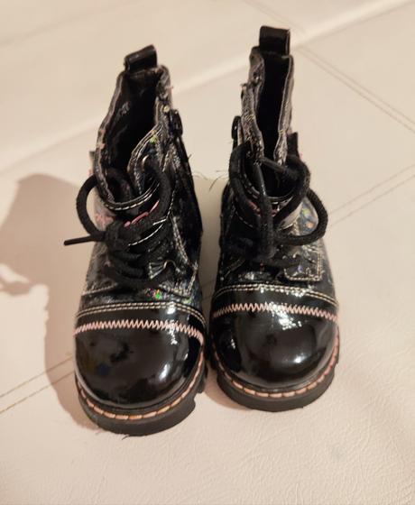 Prechodné čižmičky, 21