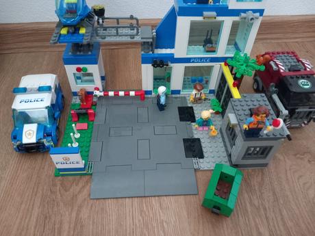 Lego policajna stanica, 