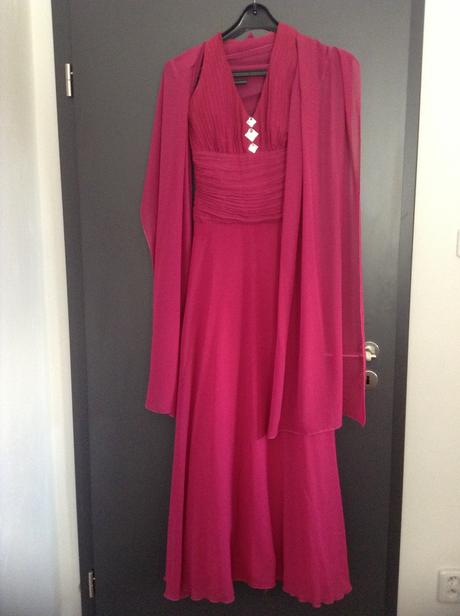 Dlhé spoločenské šaty, 36