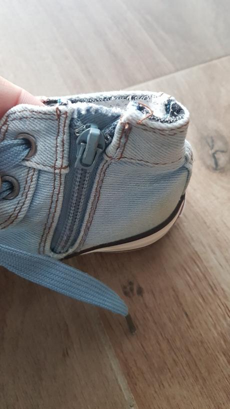 Tenisky vd 17,5 cm, 27