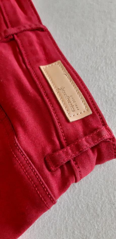 Elastické bordové rifle, stradivarius,34