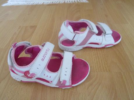 Bielo ružové sandalky už s poštou., authority,30