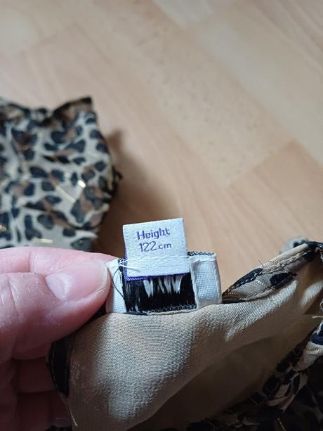 Nadherne leo šaty s volánmi, river island,122