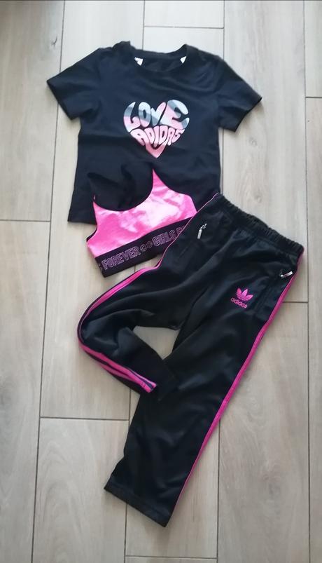 Tričko adidas so srdcom, adidas,128