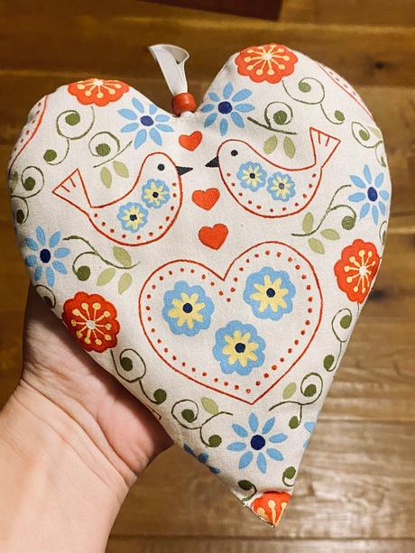 Folklór srdiečko - závestná dekorácia,