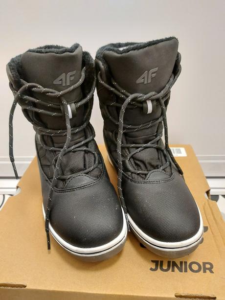 Kvalitné zimné snehule 4f nenosené, 36