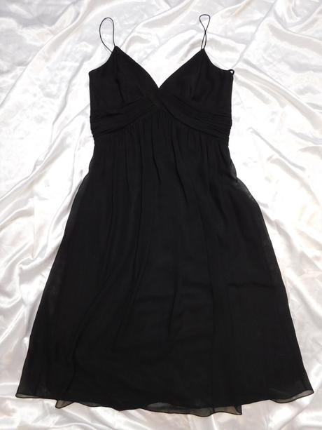 Luxusne pekne korzetove saty na slavnost, 38