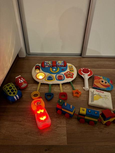 Zvukové a svetelne hračky pre najmenších, 