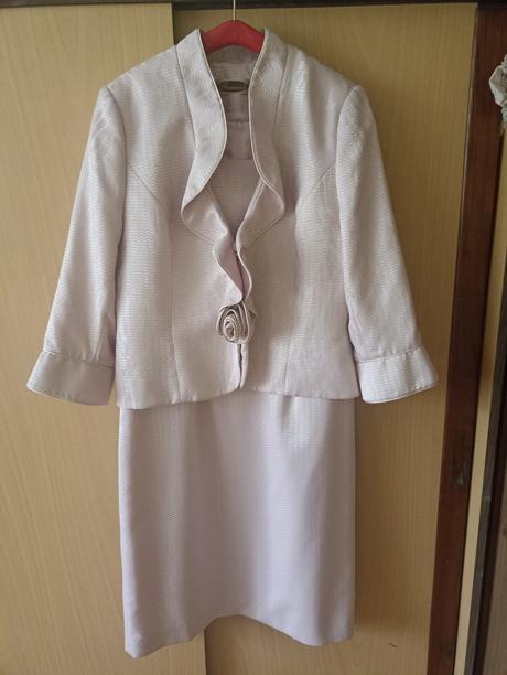 Kostým pre svadobnú mamu, 46