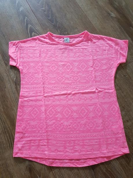 Krasne tricko reserved, reserved,134