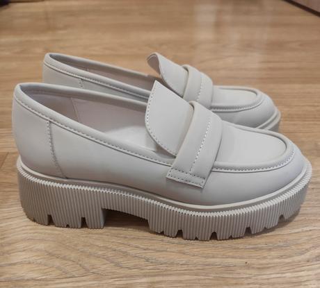 Mokasíny catwalk, 37