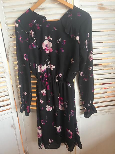 Formálne šaty s orchideami, 38