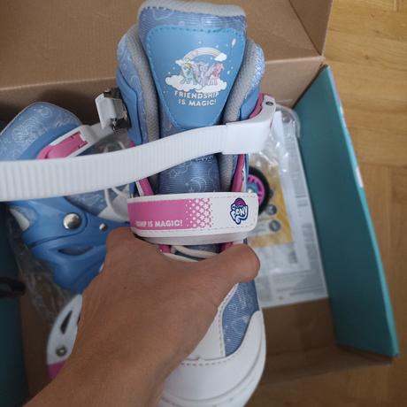 Nastaviteľné kolieskové korčule, 33