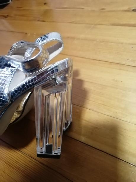 Strieborné topanky, 37