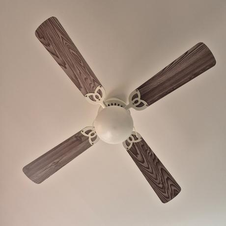 Stropný ventilátor s osvetlením biely, 