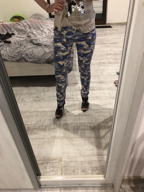 Maskáčové rifle, s