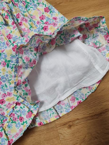 Letne saty 4-5 r, 104