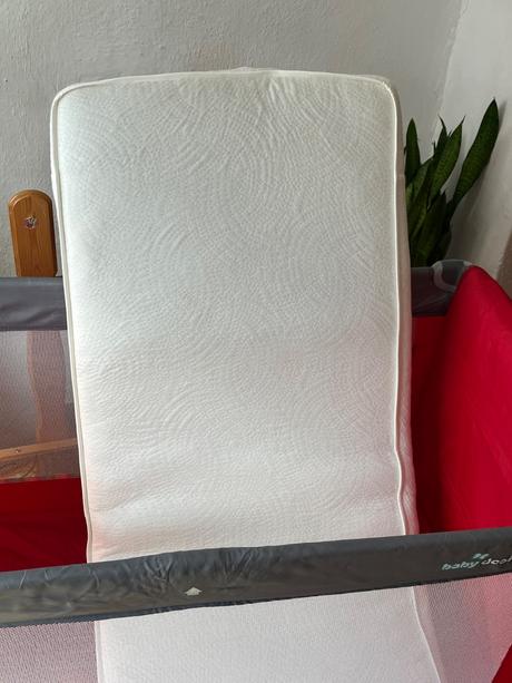 Cestovna detska postielka s kvalitnym matracom, šírka (cm): 60,dĺžka (cm): 120