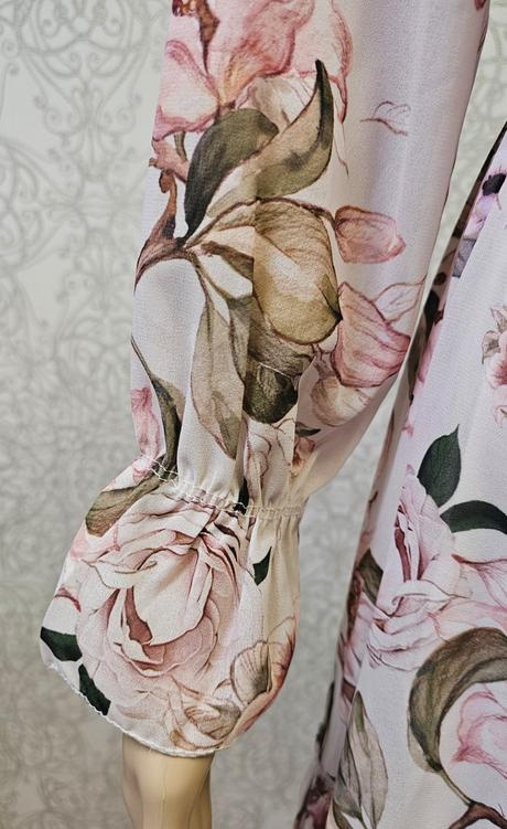 Šaty s volánmi, 38