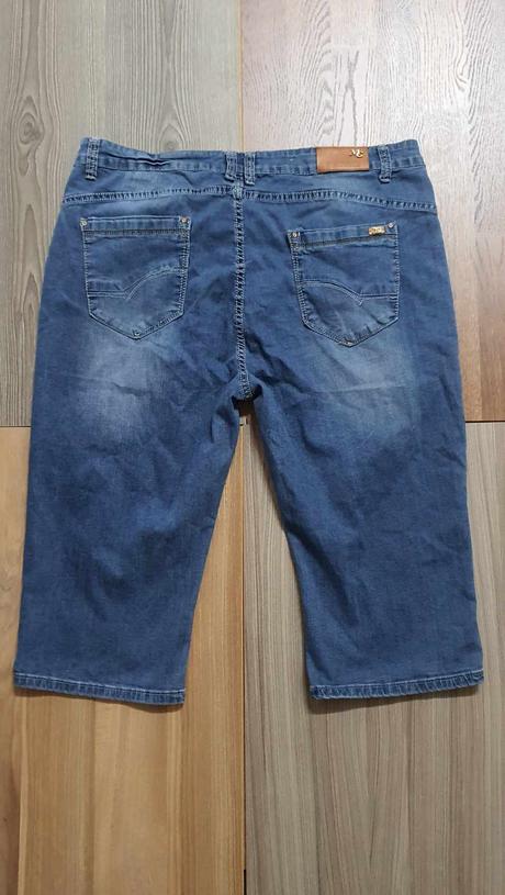 Riflove trojstvrtove nohavice, 42