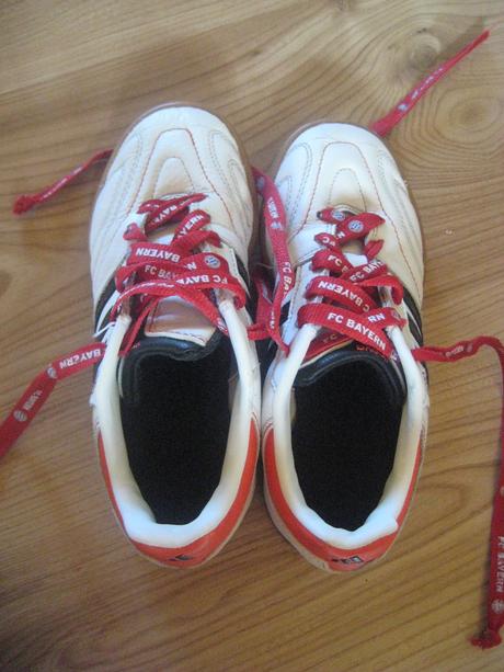 Halovky so šnúrkami fc bayern , adidas,33
