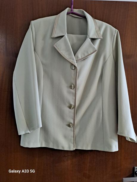 Zelenkastý nohavicový kostým č.cca 42/44, 42