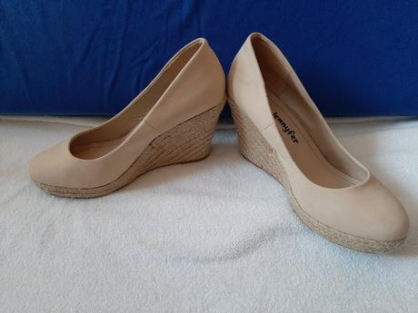 Lodicky, jennifer&jennifer,40