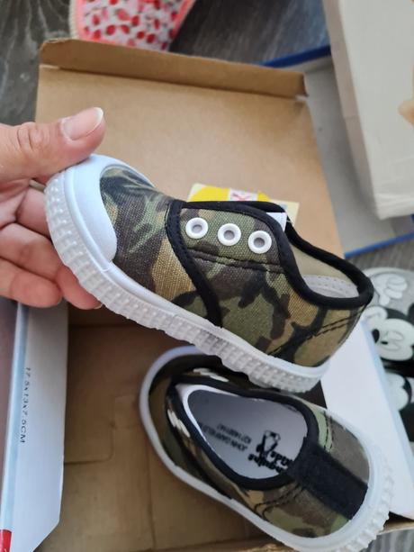 Maskacove topanky, 20