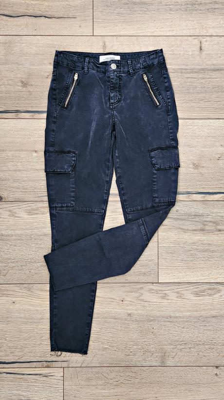 Zara ciernosede kapsace, zara,xs