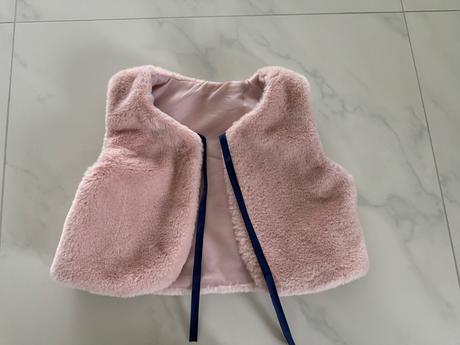 Ružová vestička, 104