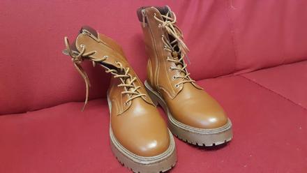 Predám zachovalé topánky veľkosť 40., 40