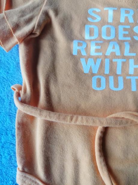 Body s nápisom, mirau,74