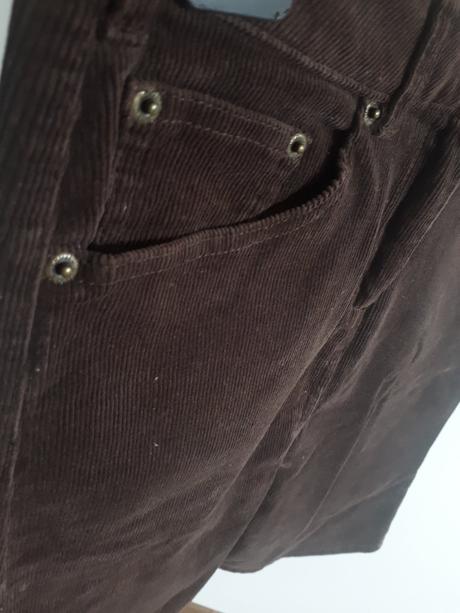 Menčestrová midi sukna project vel 38/40, 40