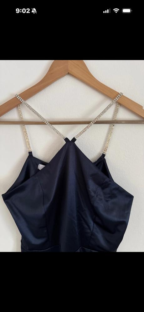 Nadherne luxusne saty, 38