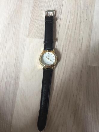 Mam na predaj hodinky,