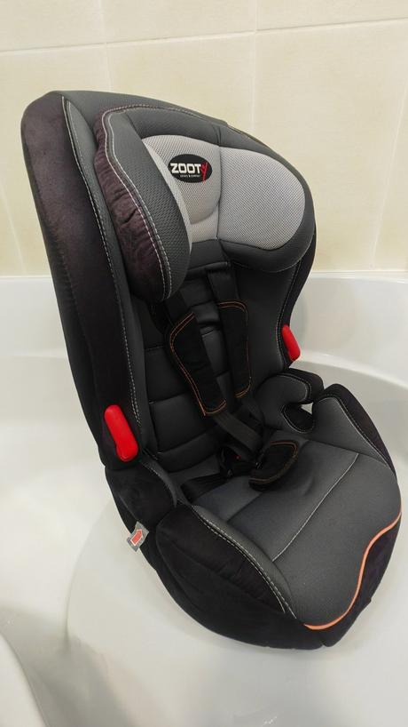 Autosedačka zooty, zooty