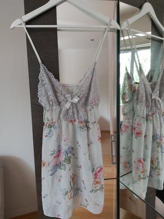 Nočná košeľa., s