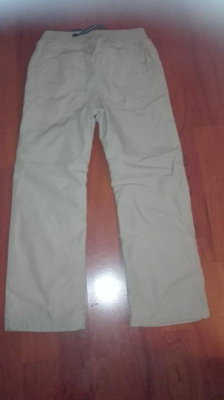 Jarné nohavice podsite tenkou latkou, lupilu,110