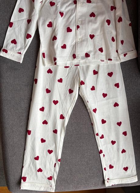 Nenosene krasne pyzamo, h&m,110