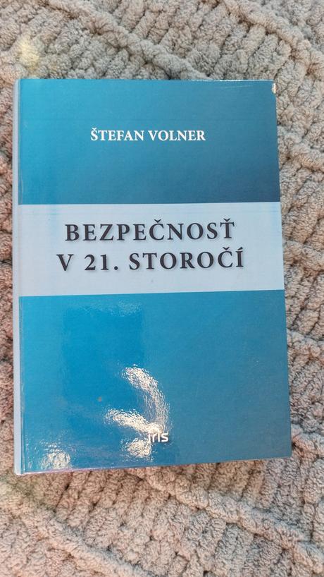 Bezpečnosť v 21. storočí kniha, 
