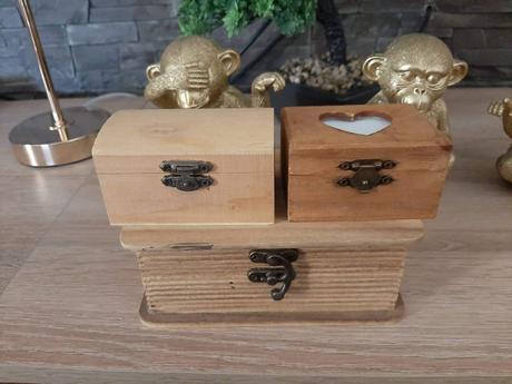 Drevená truhlička na šperky,