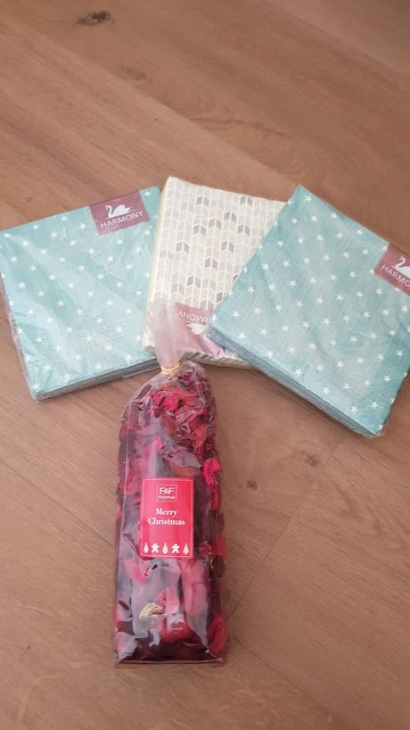 Vianocne obrusky a ozdoby, 