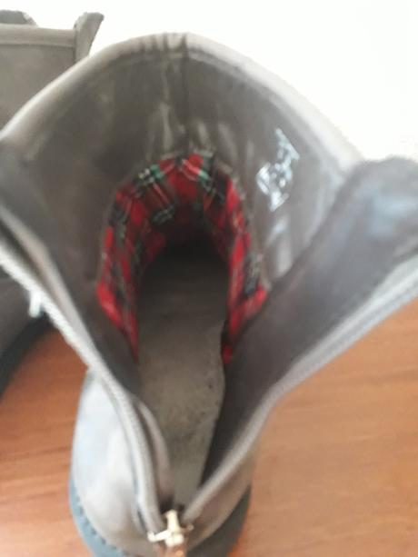 Prechodne čižmičky, 30