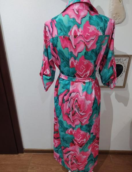 Košeľové kvetovane šaty, 38