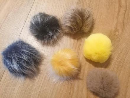 Brmbolce na čiapku, tašku, kabelku, 