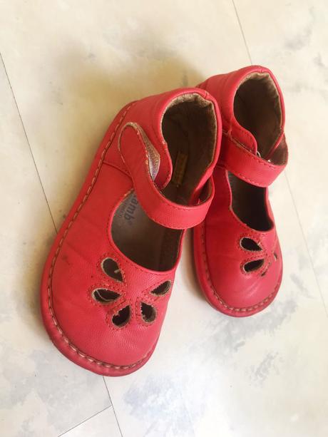 Kotníkové sandálky na suchý zips, 22