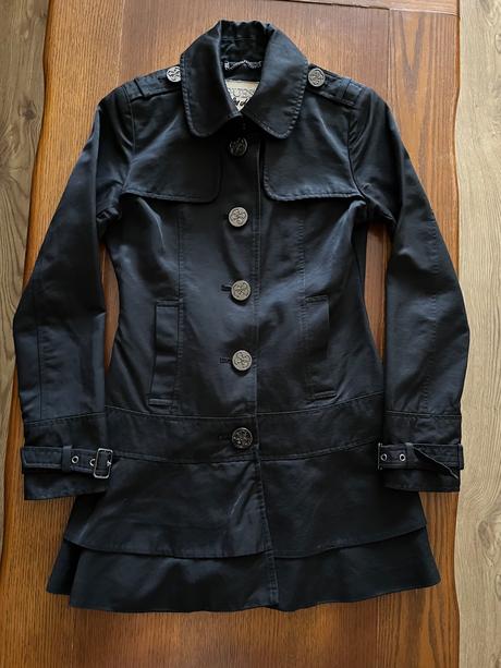 Elegantný kabátik/trenčkot guess, guess,xs