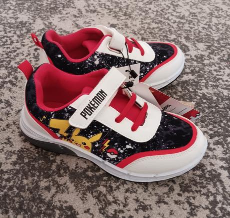 Nové pokémon svietiace tenisky veľ. 31, 31