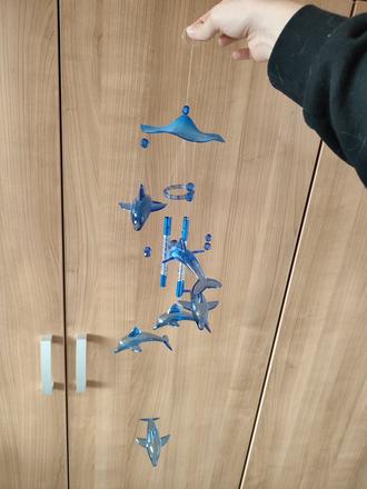 Zvonkohra s delfínmi, 