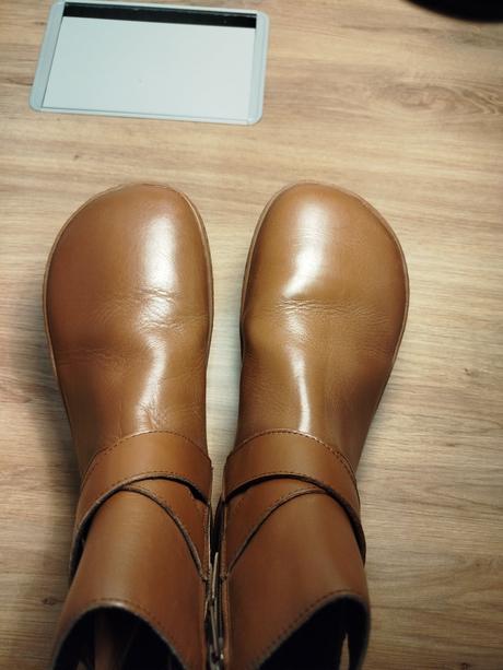 Shapen barefoot členkové čižmy divine brown, 38